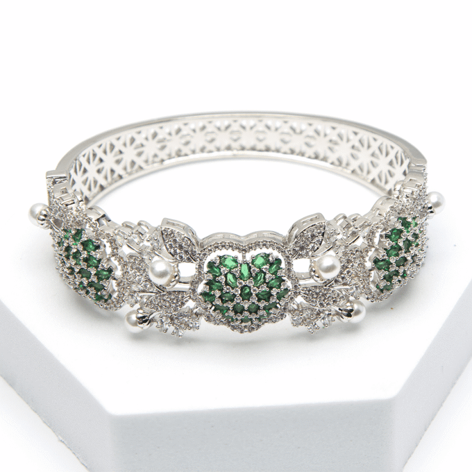 Beautiful Green Rhinestone Crystal Stretch AD Bracelet