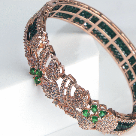 Beautiful Green Rhinestone Crystal Stretch Bracelet