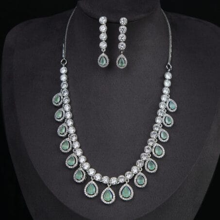 Green Majestic Rich Necklace Set with Earrings