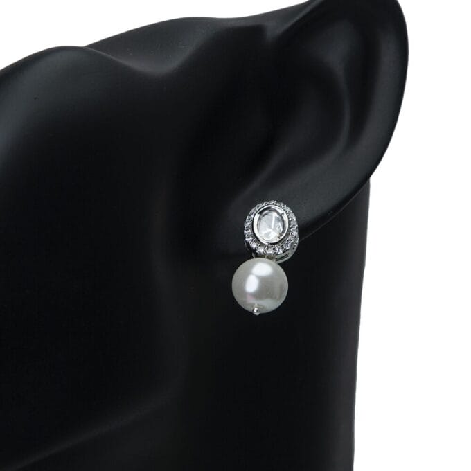 Stylish Two Layer Silver pearl jewelry deals Necklace set