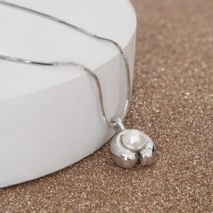 Fashionable Faux Pearl Charm Sterling Silver Plated Necklace