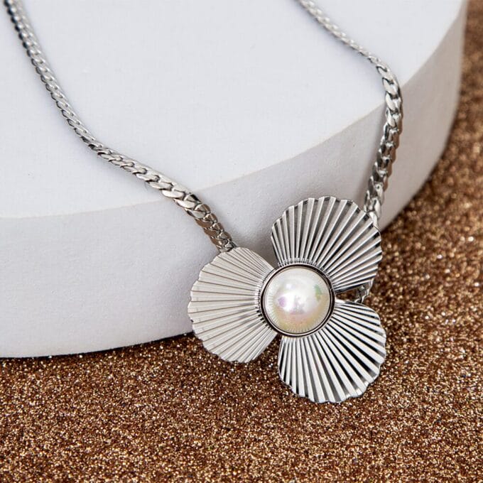 Rhodium Plated Pearl Pendant Collar Necklace